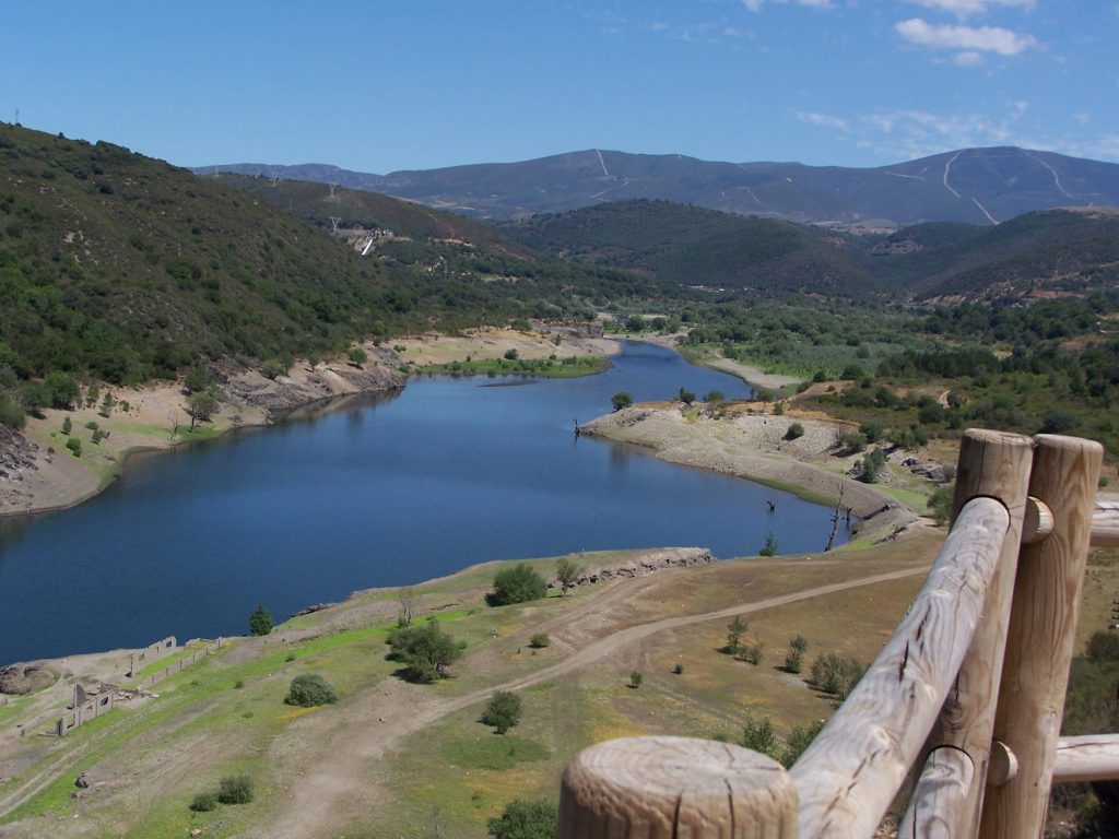 Embalse de Bárcena en El Bierzo