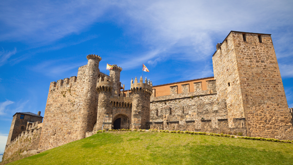 2.	El Castillo Templario de Ponferrada