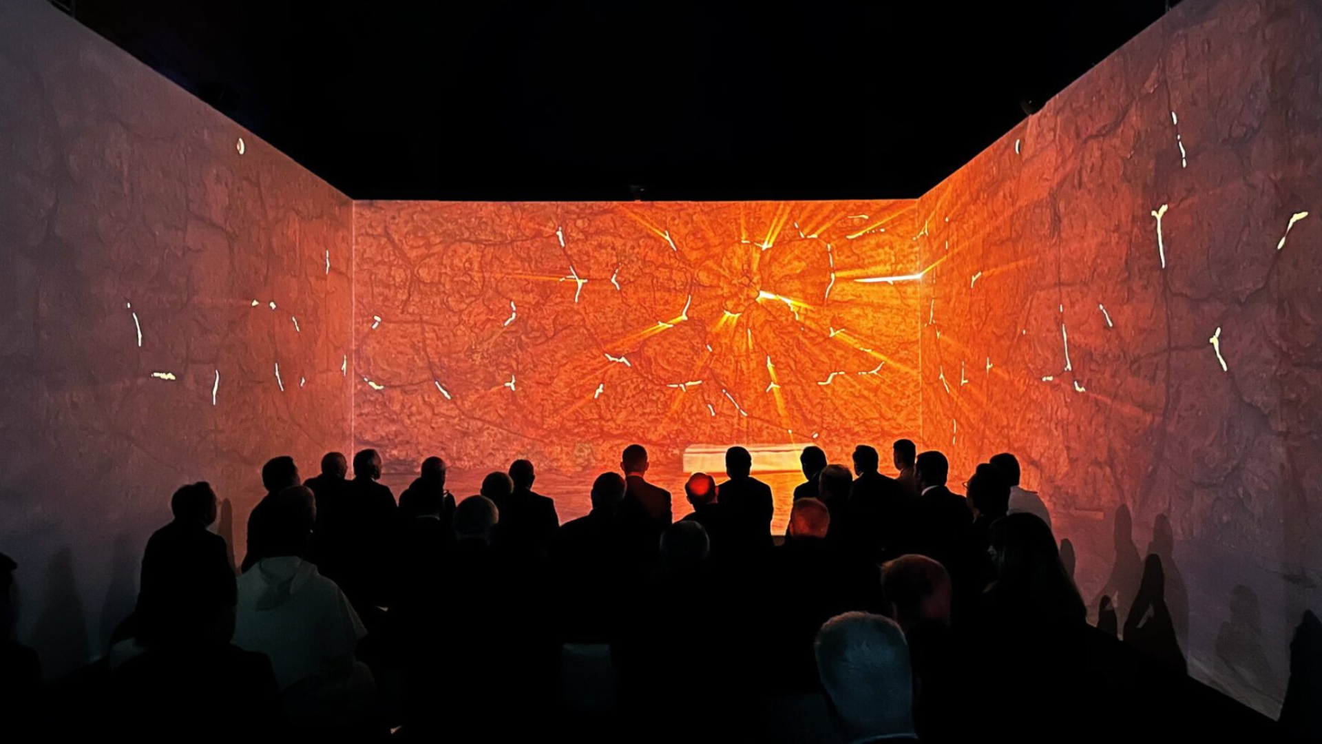 Experiencia inmersiva de la exposición de Las Edades del Hombre en Villafranca del Bierzo